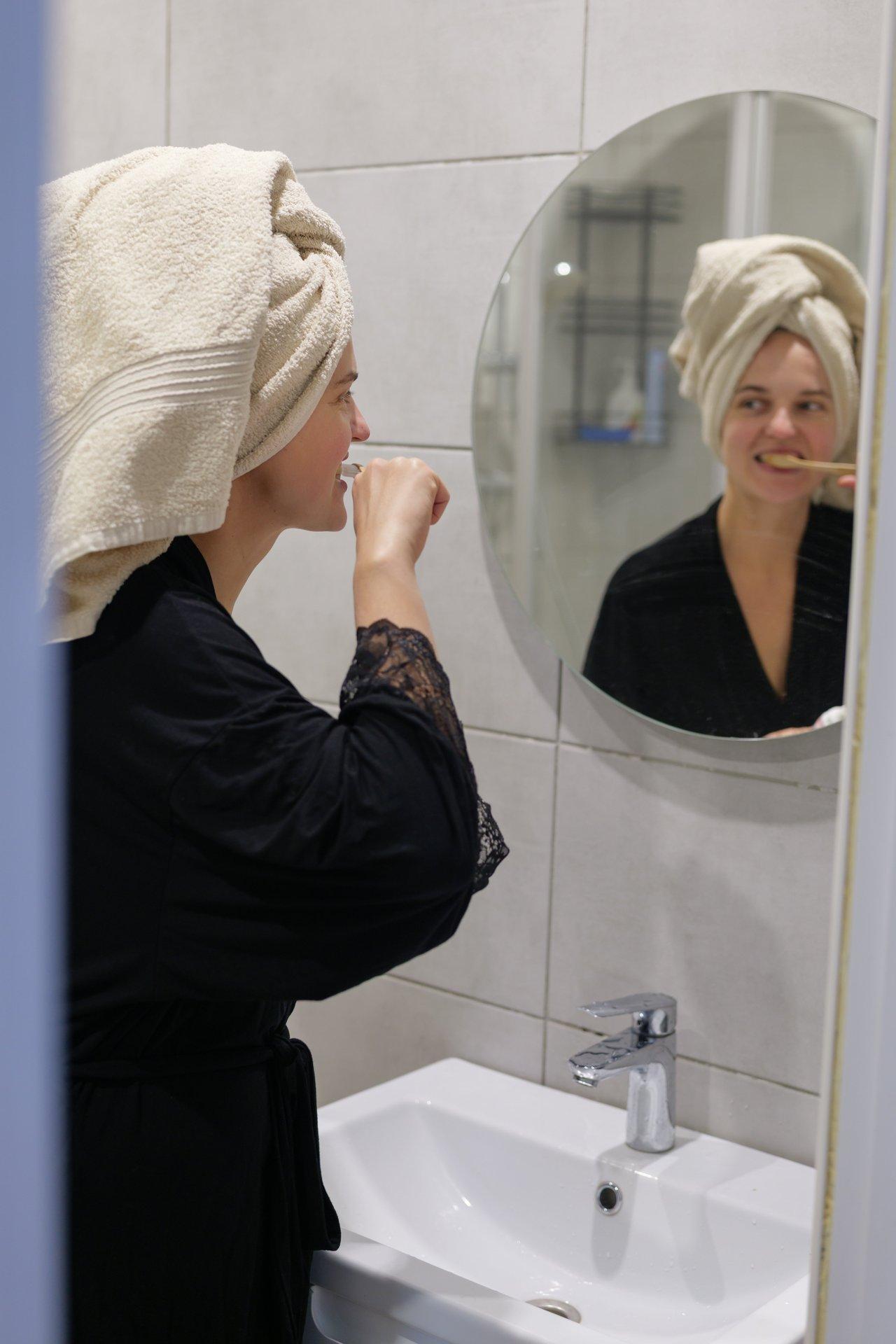 Micro-gestes matinaux essentiels pour bien démarrer sa journée