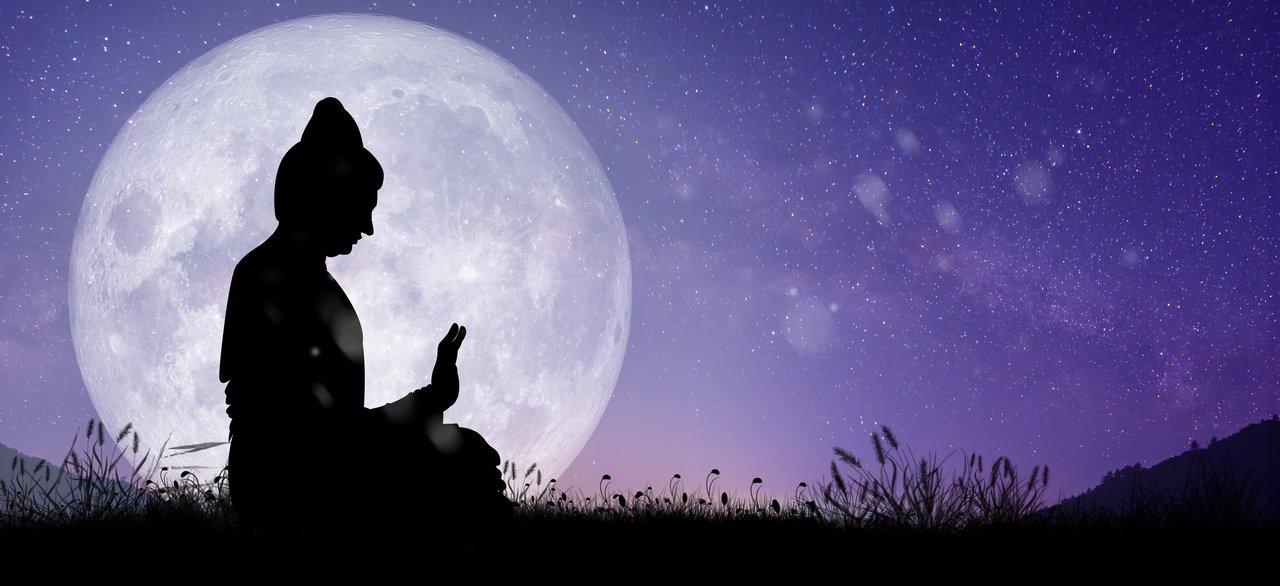 Séance de nighttime meditation relaxation favorisant la réduction du cortisol avant le sommeil.